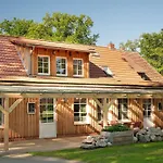 Eichengefluester Kranichzimmer Apartment Wagenfeld