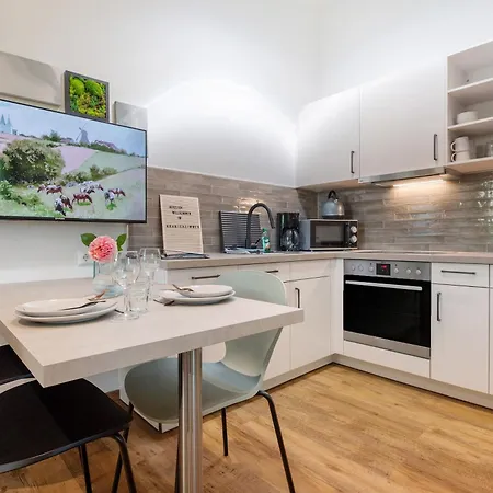 Eichengefluester Kranichzimmer Wagenfeld