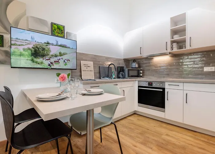 Eichengefluester Kranichzimmer Wagenfeld