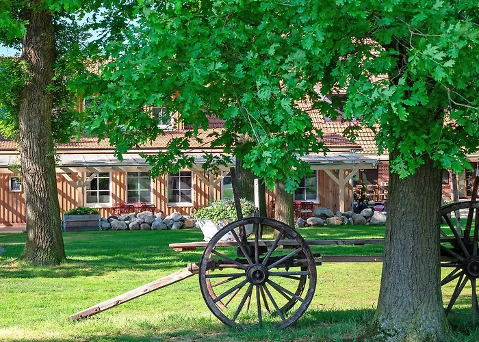 Eichengefluester Kranichzimmer * Wagenfeld